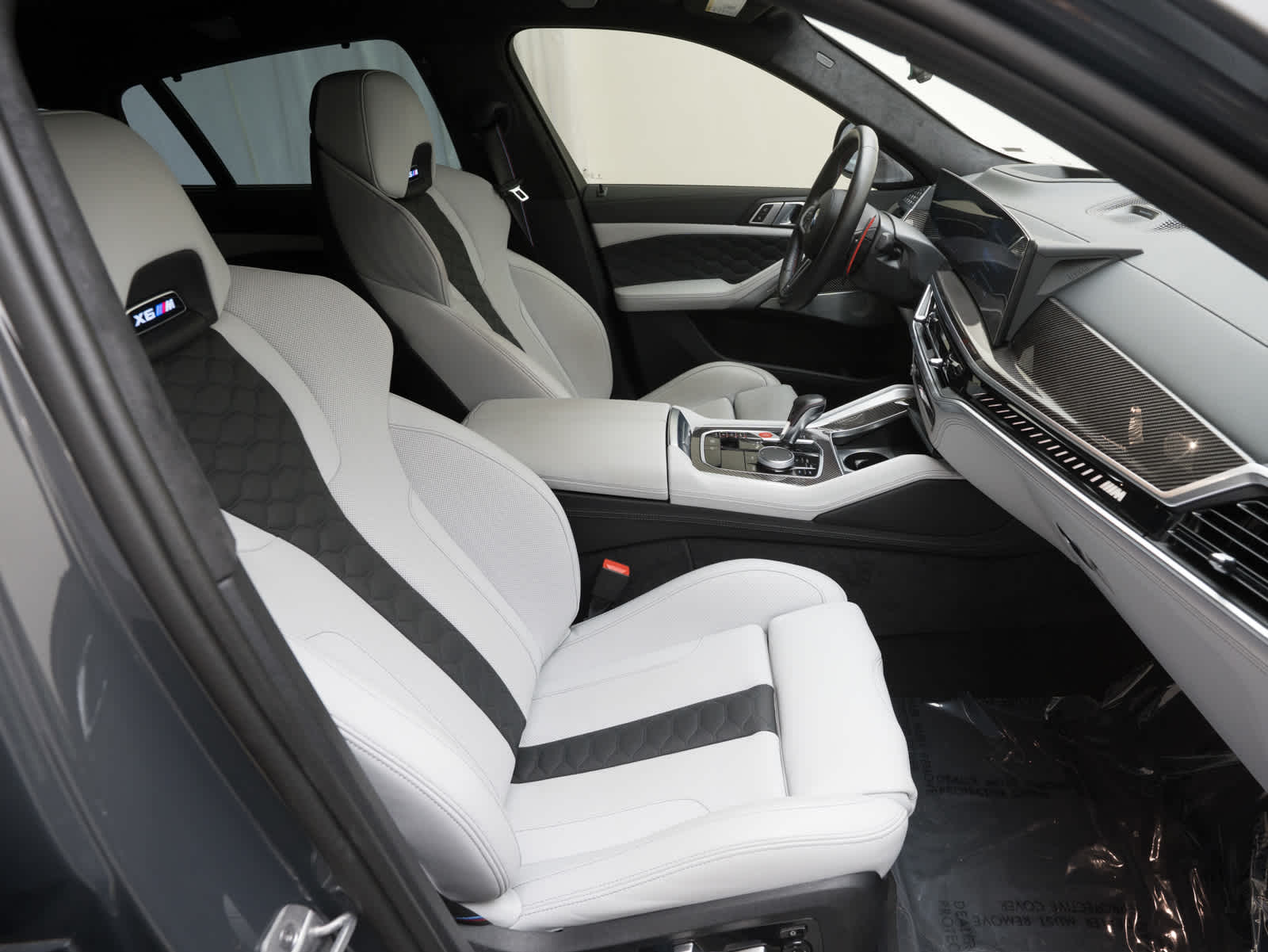 Thumbnail: 2024 BMW X6 - 10