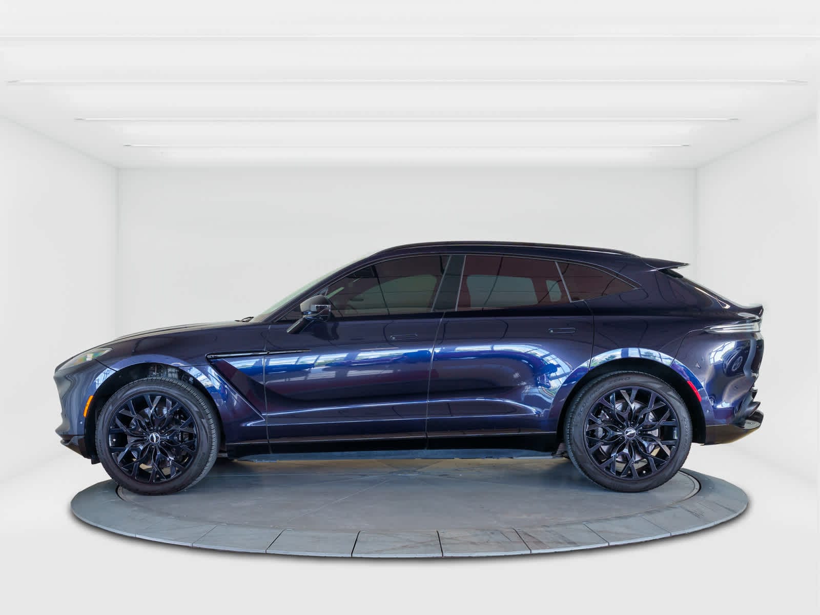 Used 2021 Aston Martin DBX Base with VIN SCFVUJAW6MTV02634 for sale in Highlands Ranch, CO
