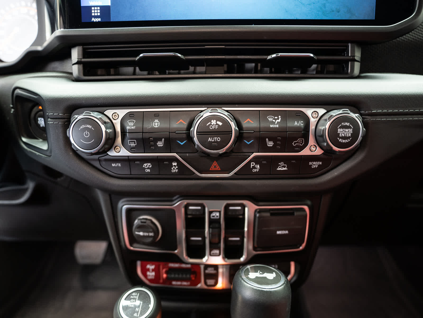 Thumbnail: 2024 Jeep Wrangler - 27