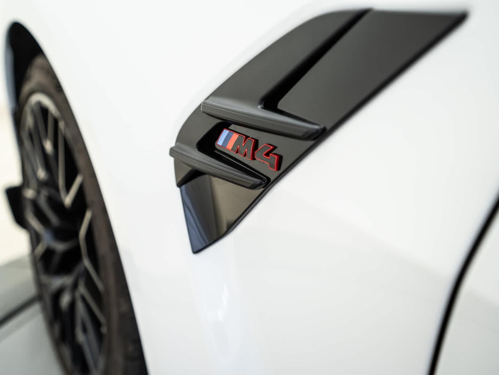 Thumbnail: 2023 BMW M4 - 31