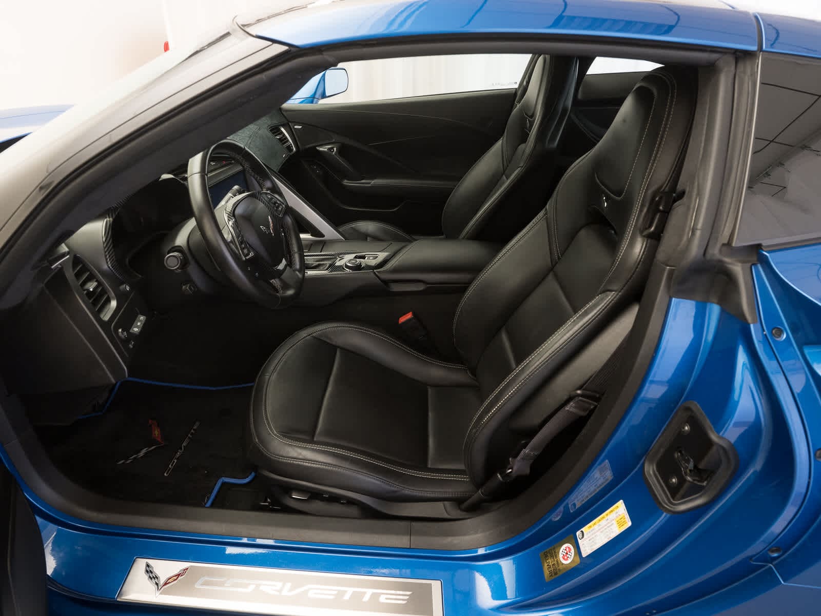 Thumbnail: 2015 Chevrolet Corvette - 9