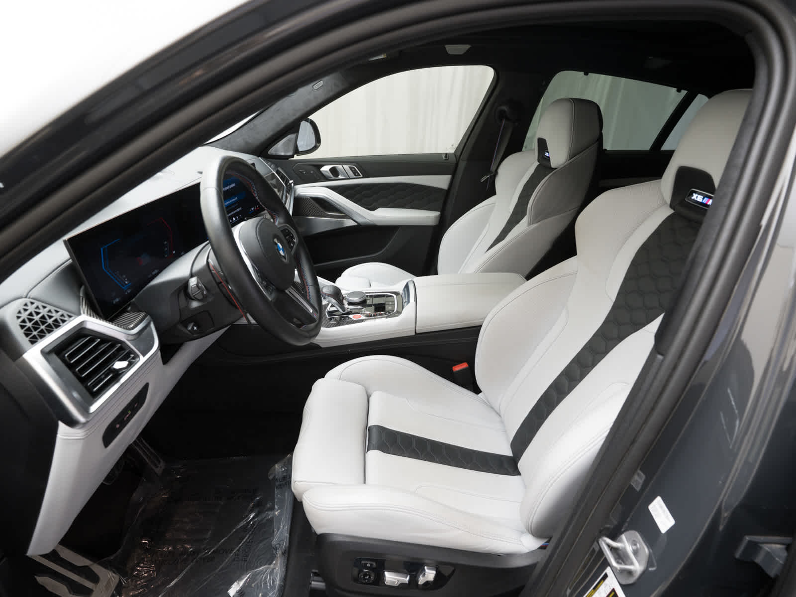 Thumbnail: 2024 BMW X6 - 9