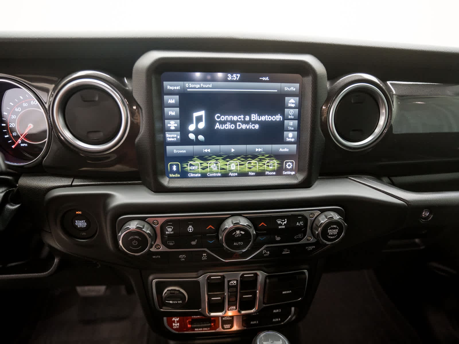 Thumbnail: 2022 Jeep Wrangler - 26