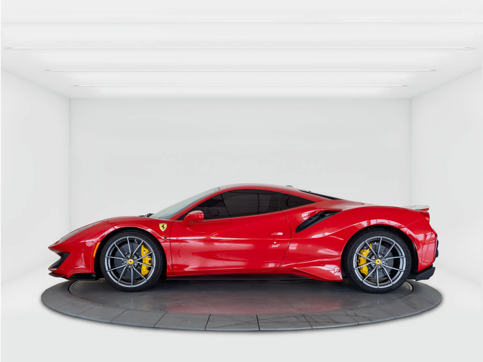 2020 Ferrari 488 Pista photo 2