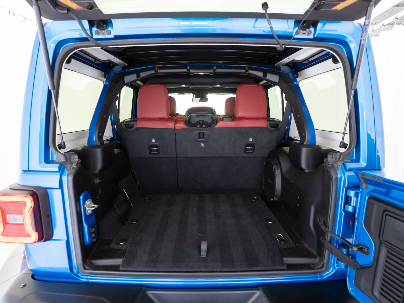 Thumbnail: 2024 Jeep Wrangler - 37