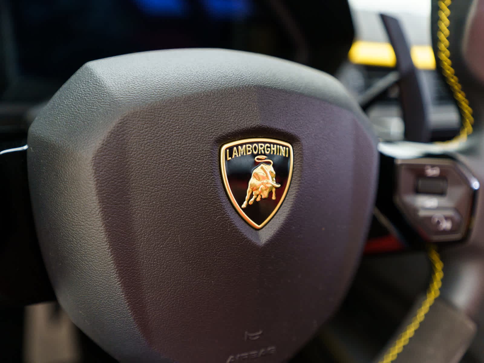 2022 Lamborghini Aventador  29