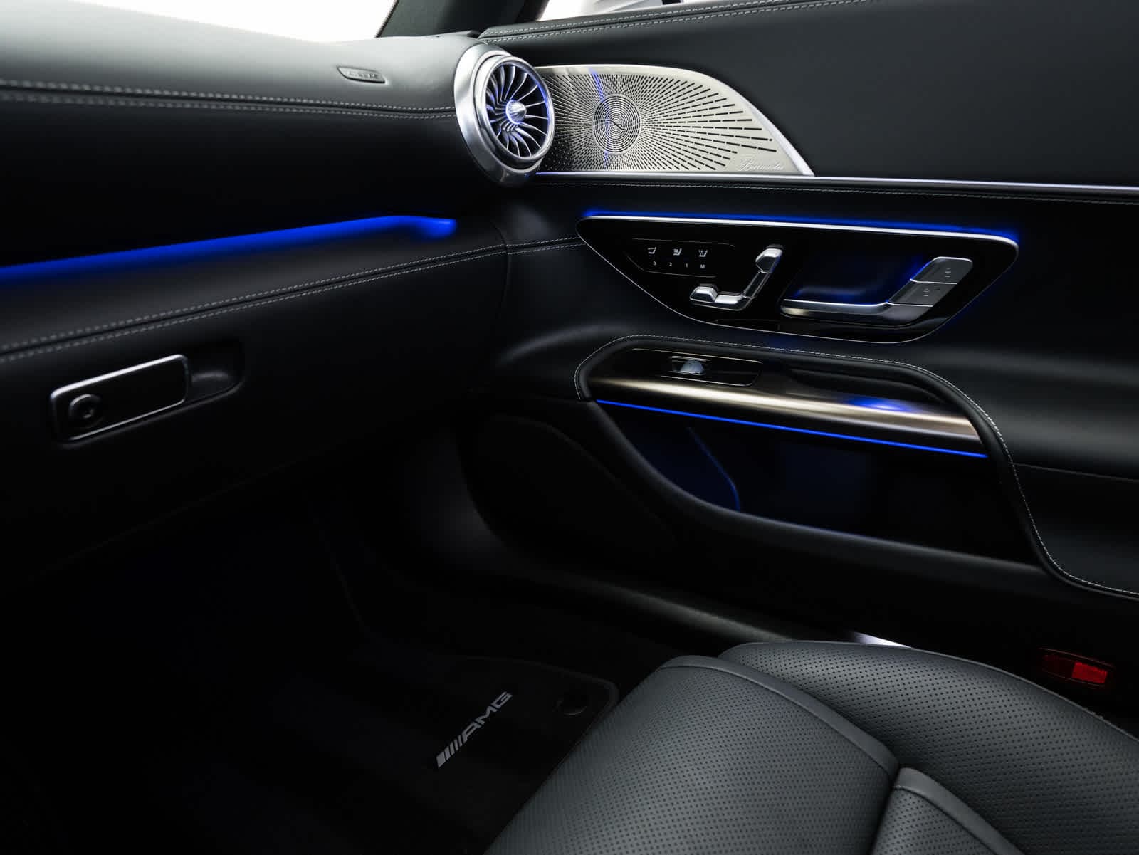 Thumbnail: 2023 Mercedes-Benz SL-Class - 25