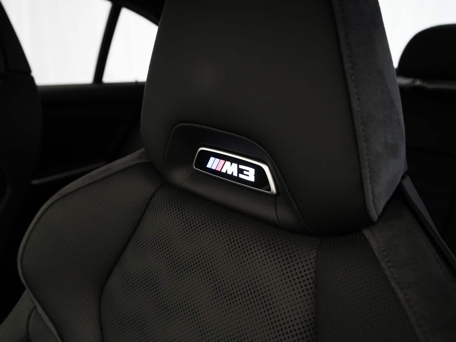 Thumbnail: 2025 BMW M3 - 20