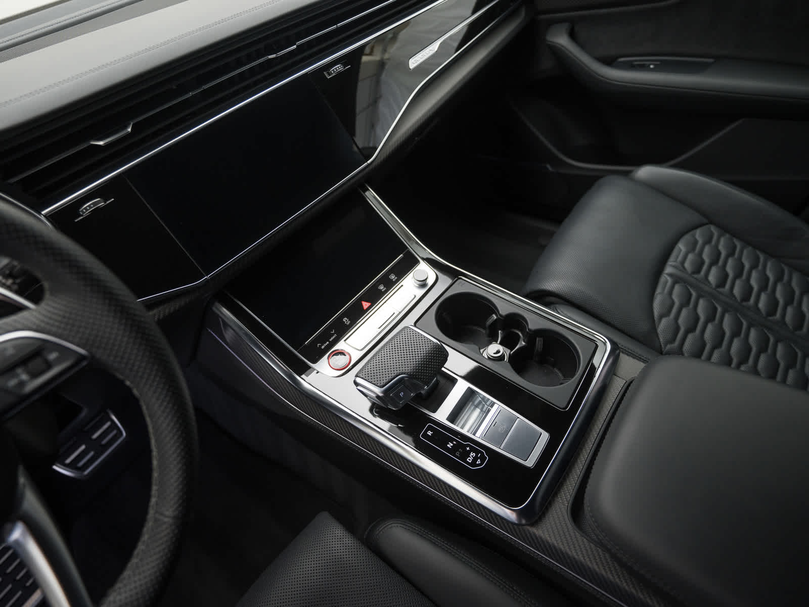 Thumbnail: 2024 Audi RS Q8 - 20