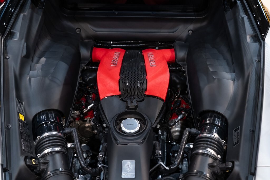 2022 FERRARI F8 - Image 18