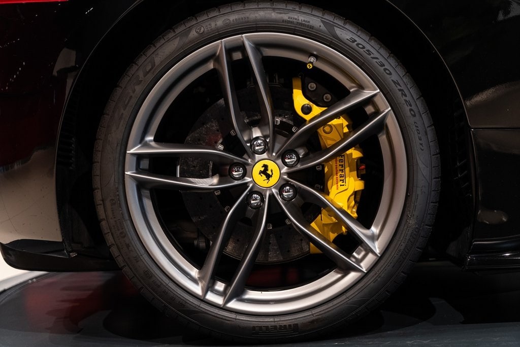 2018 FERRARI 488 - Image 15