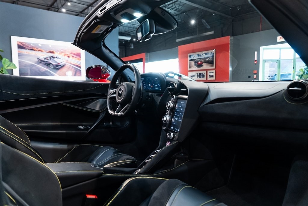 2022 MCLAREN 720S - Image 28