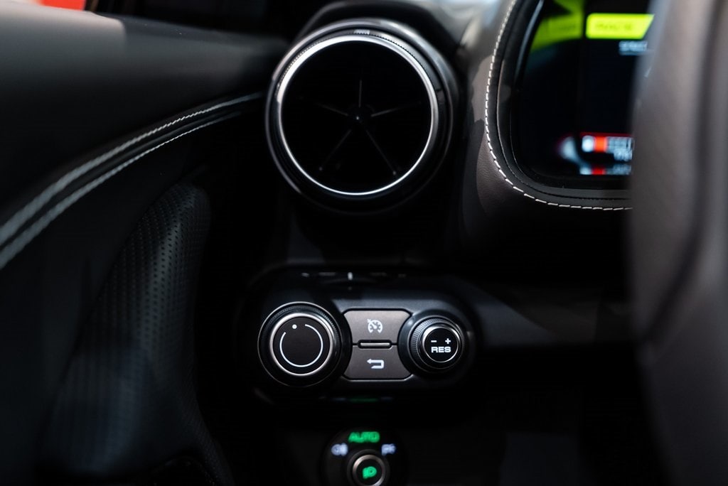 2022 FERRARI 812 - Image 31