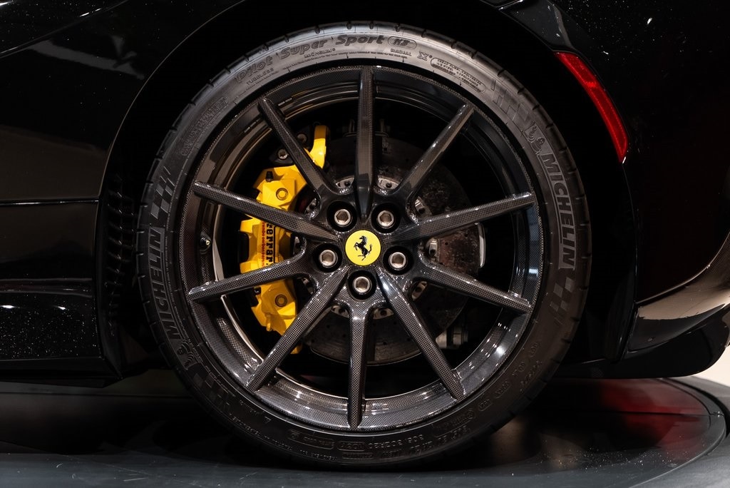 2022 FERRARI F8 - Image 14