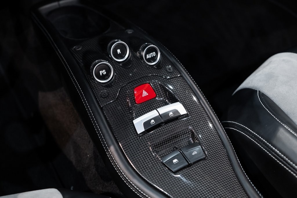 2014 FERRARI 458 - Image 37