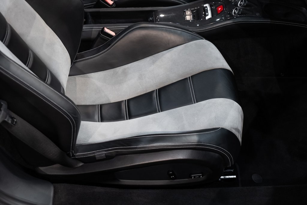 2014 FERRARI 458 - Image 40