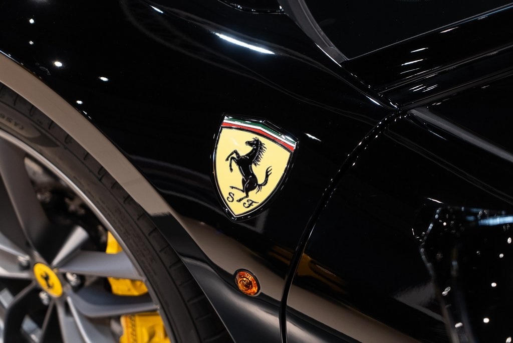 2018 FERRARI 488 - Image 12