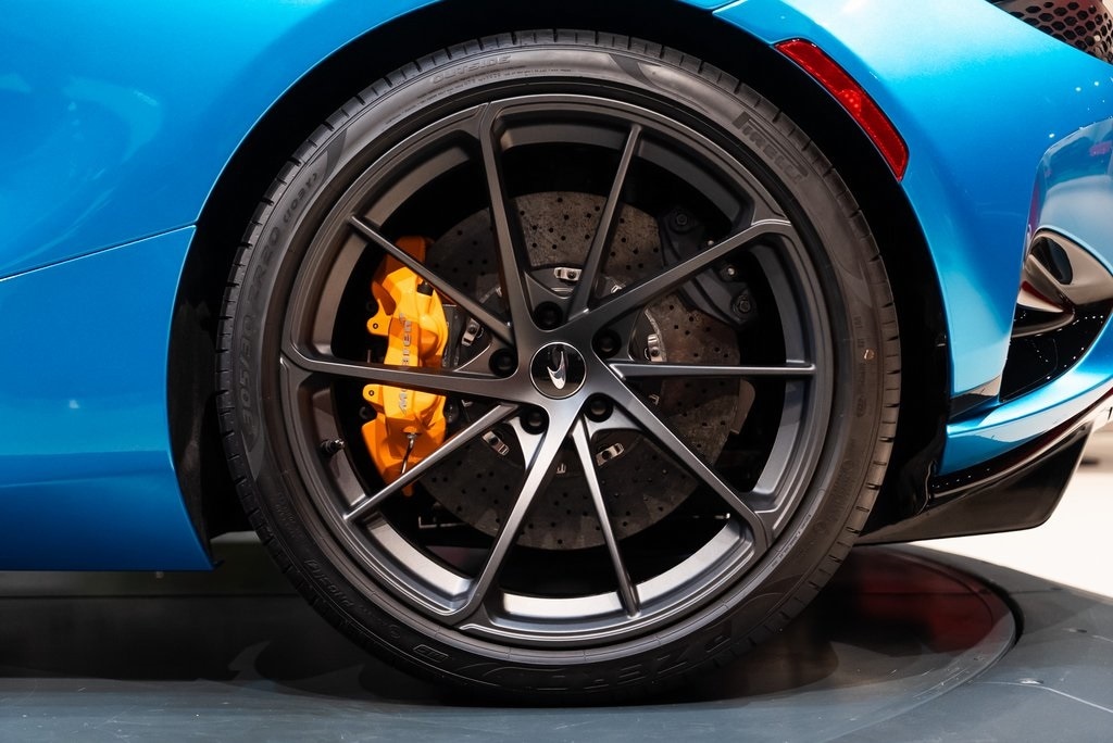 2026 MCLAREN 750S - Image 13