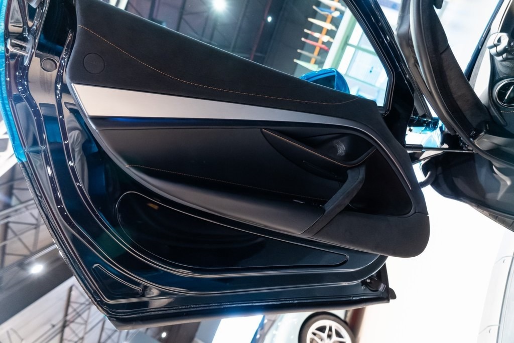 2026 MCLAREN 750S - Image 17