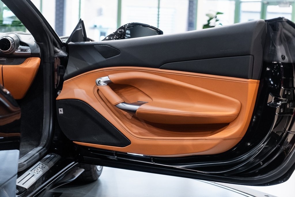 2022 FERRARI F8 - Image 41