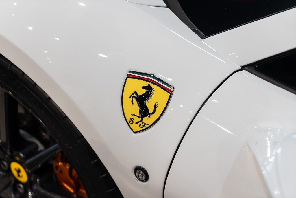 2023 FERRARI F8 - Image 12