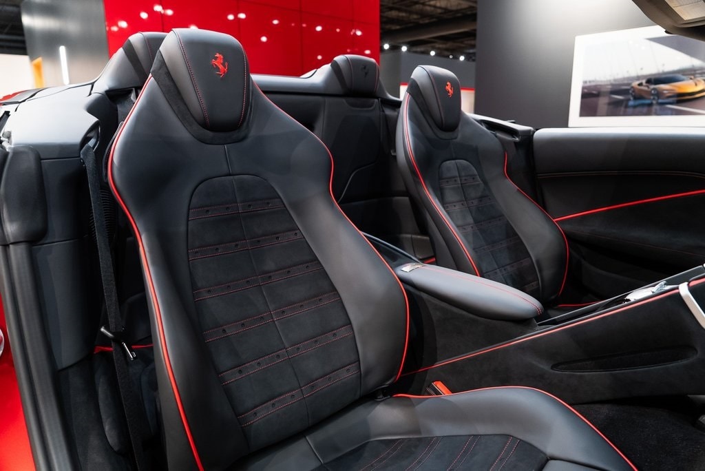 2025 FERRARI ROMA - Image 37