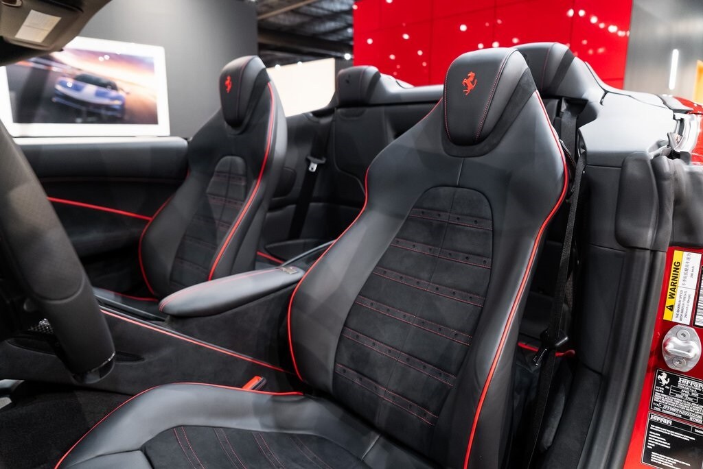 2025 FERRARI ROMA - Image 4