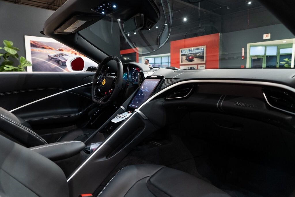2025 FERRARI ROMA - Image 40