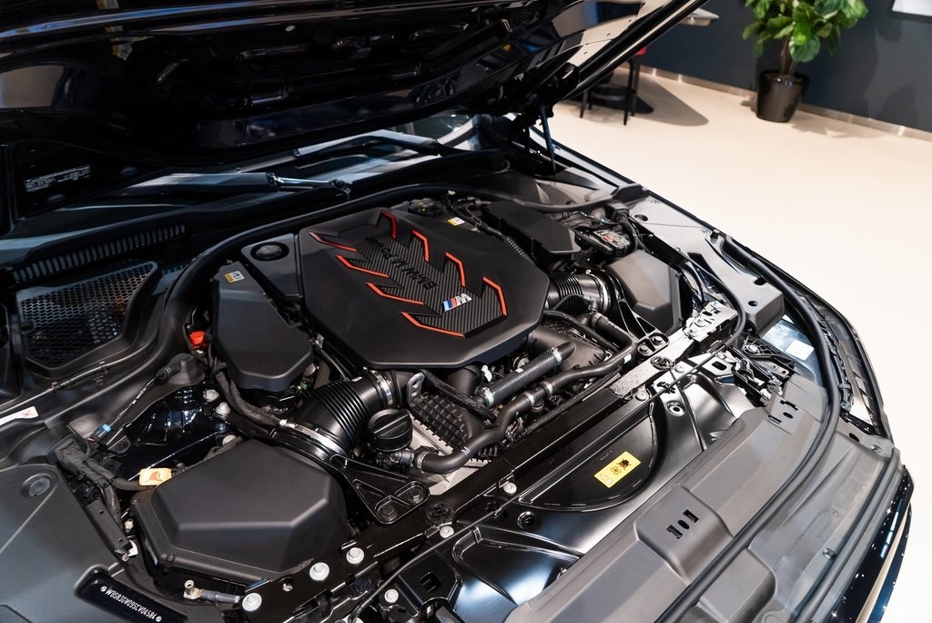 2025 BMW M5 - Image 16