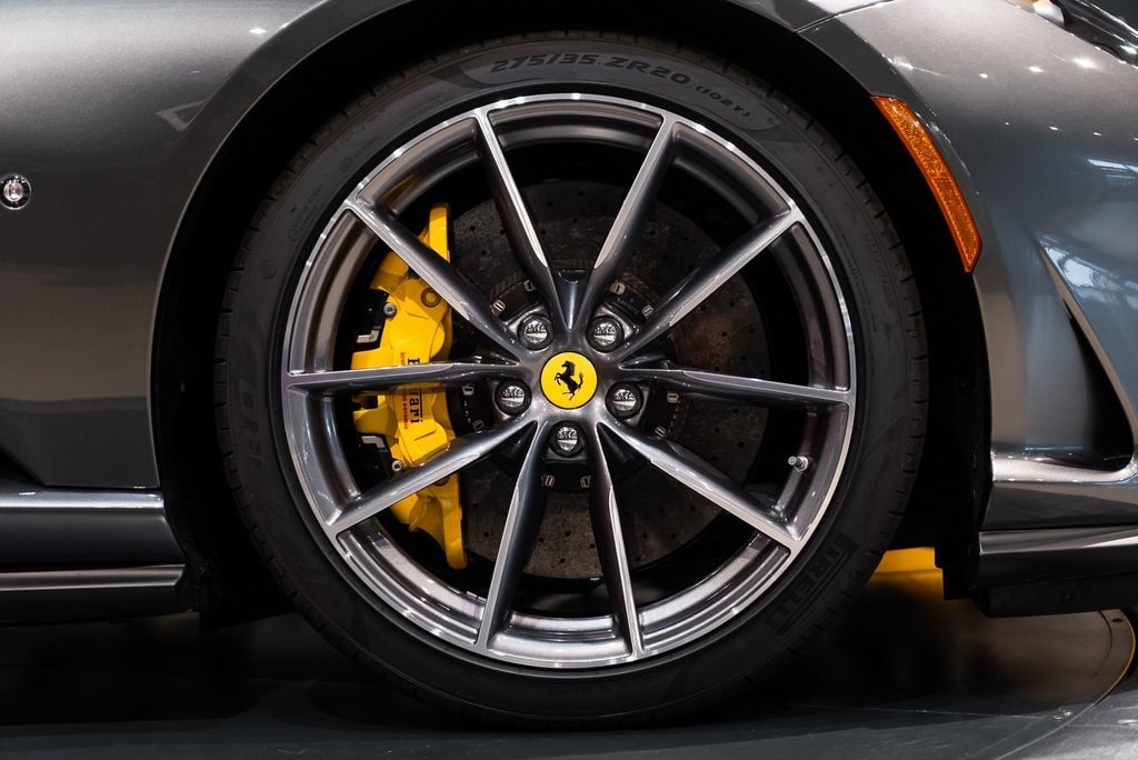 2022 FERRARI 812 - Image 16