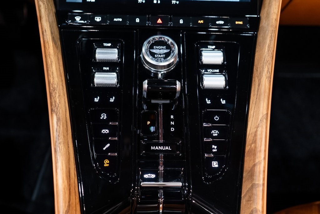 2024 ASTON MARTIN DB12 - Image 33