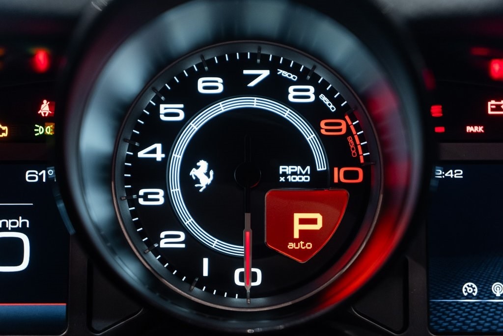 2022 FERRARI 812 - Image 28