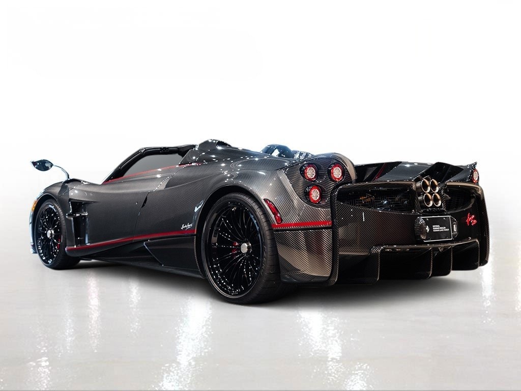 2017 PAGANI HUAYRA - Image 2