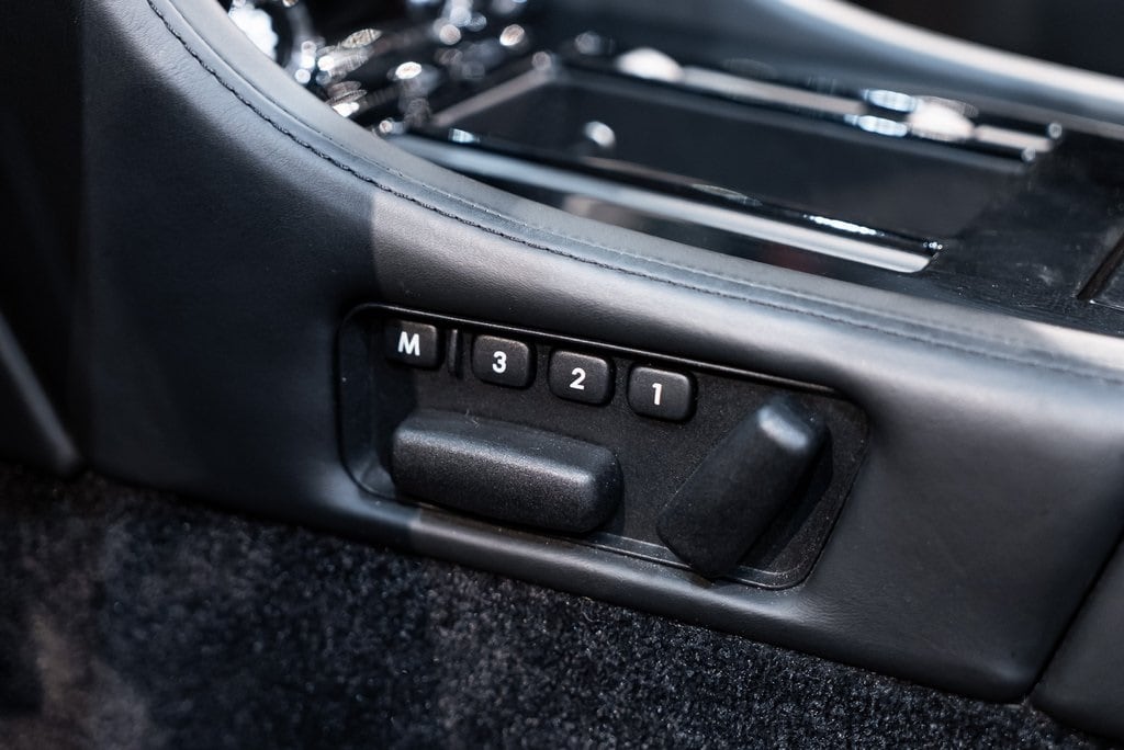 2015 ASTON MARTIN V12 VANTAGE - Image 30