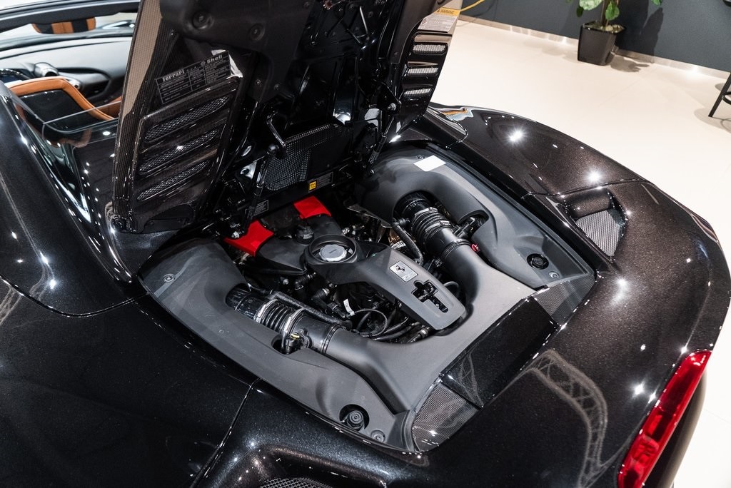 2022 FERRARI F8 - Image 17