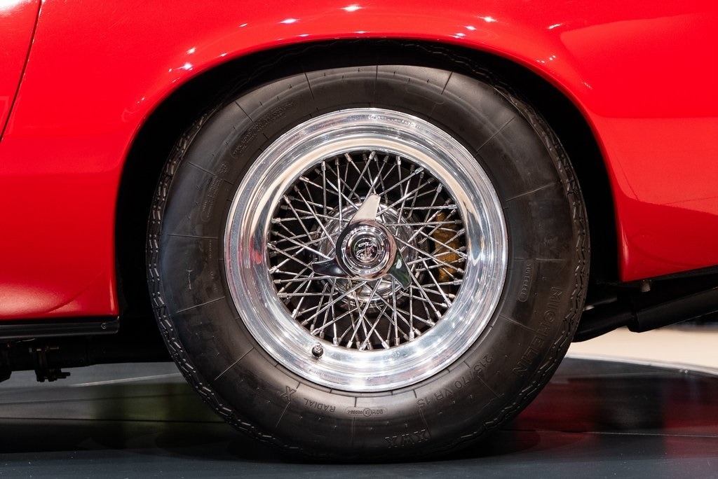 1972 FERRARI 365 GTC4 - Image 14