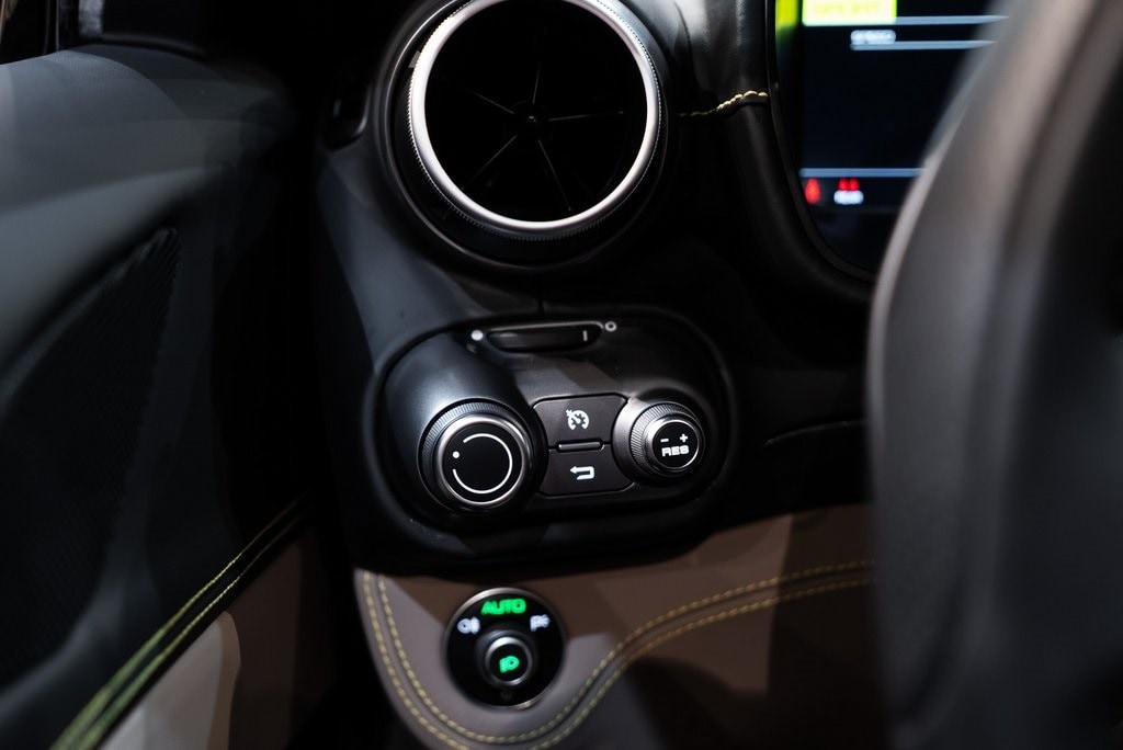 2022 FERRARI PORTOFINO M - Image 32