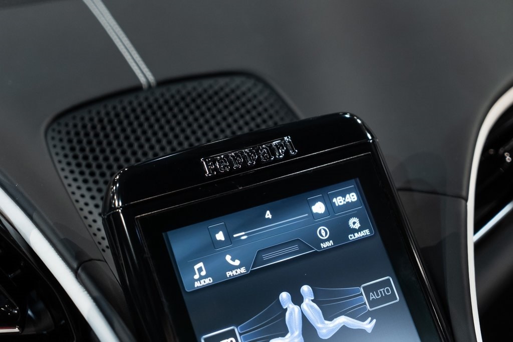 2025 FERRARI ROMA - Image 33