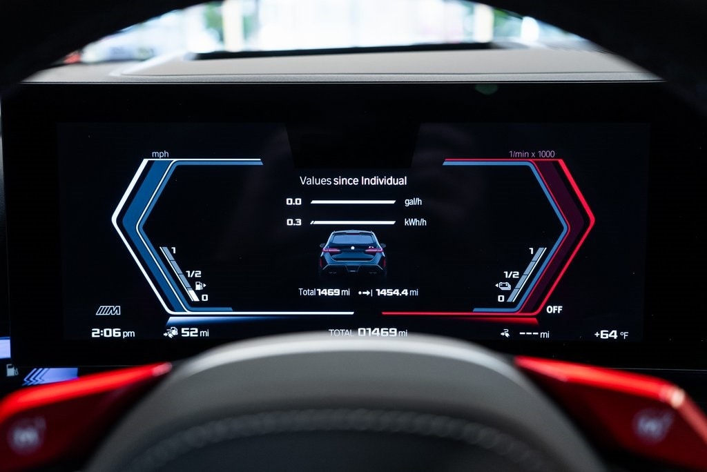 2025 BMW M5 - Image 22