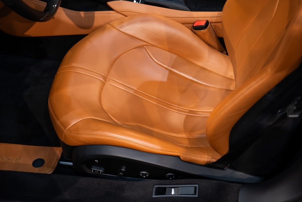 2021 FERRARI F8 - Image 24