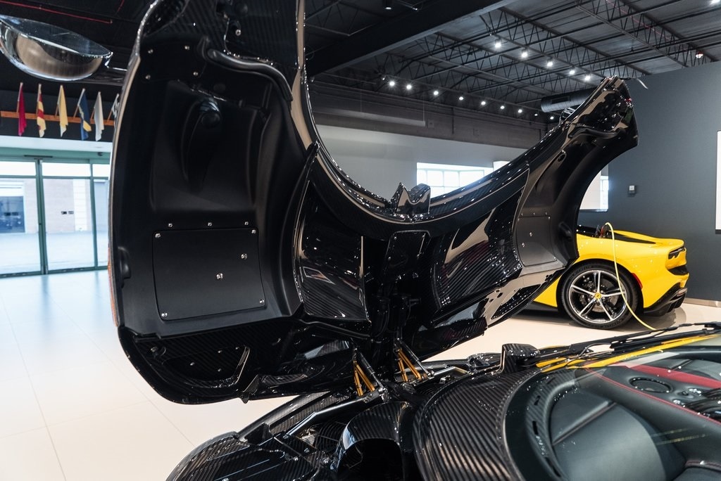 2017 PAGANI HUAYRA - Image 49