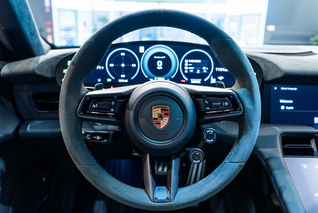 2025 PORSCHE TAYCAN - Image 5