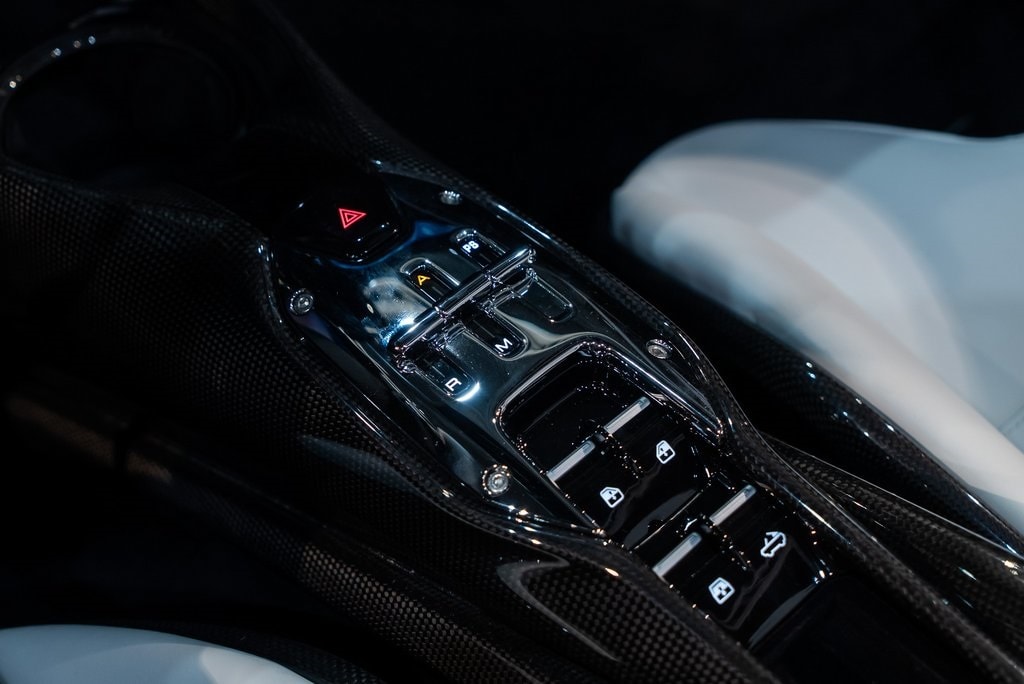 2025 FERRARI SF90 - Image 35