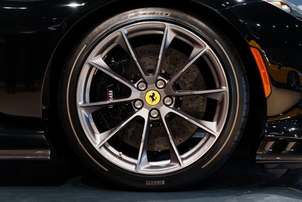 2023 FERRARI 812 - Image 16