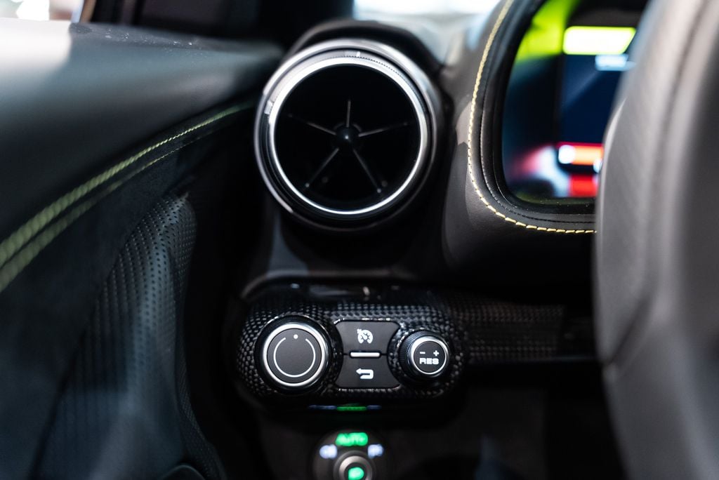 2023 Ferrari 812 GTS Base - Photo 34