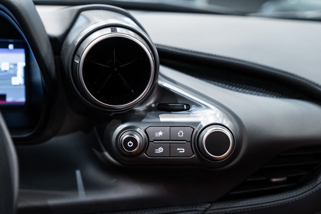 2022 FERRARI F8 - Image 31