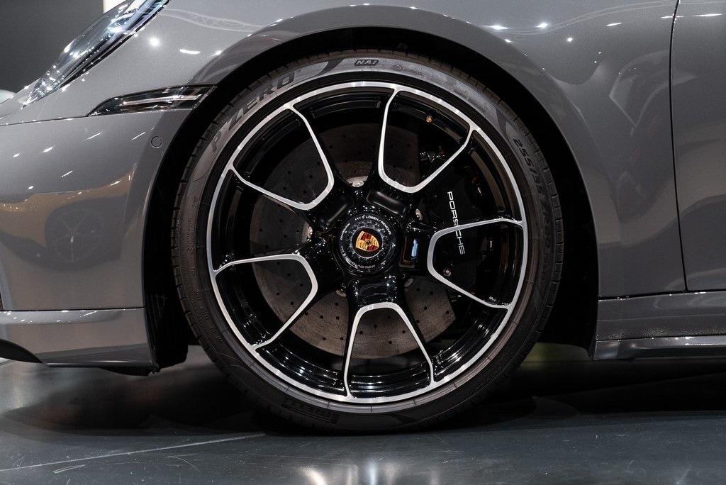 2022 PORSCHE 911 - Image 12