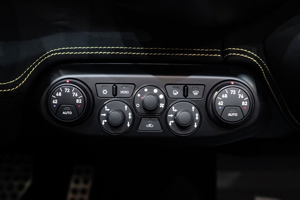 2015 FERRARI 458 - Image 37