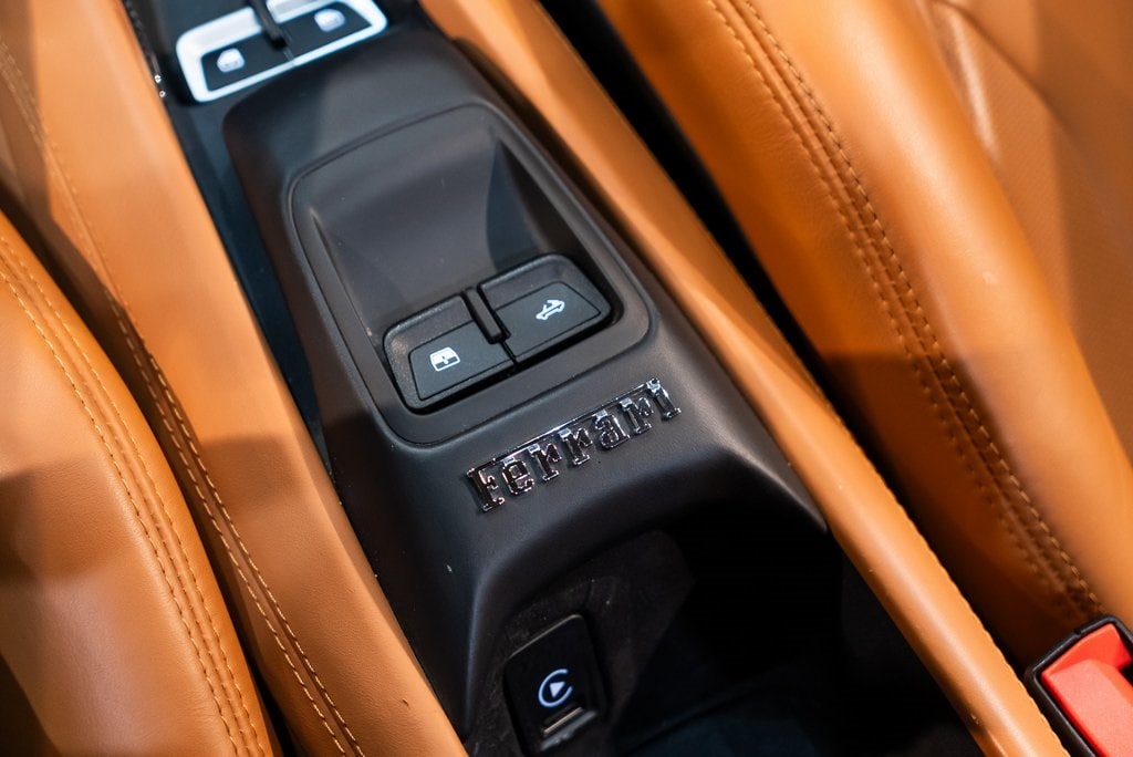 2021 FERRARI F8 - Image 36