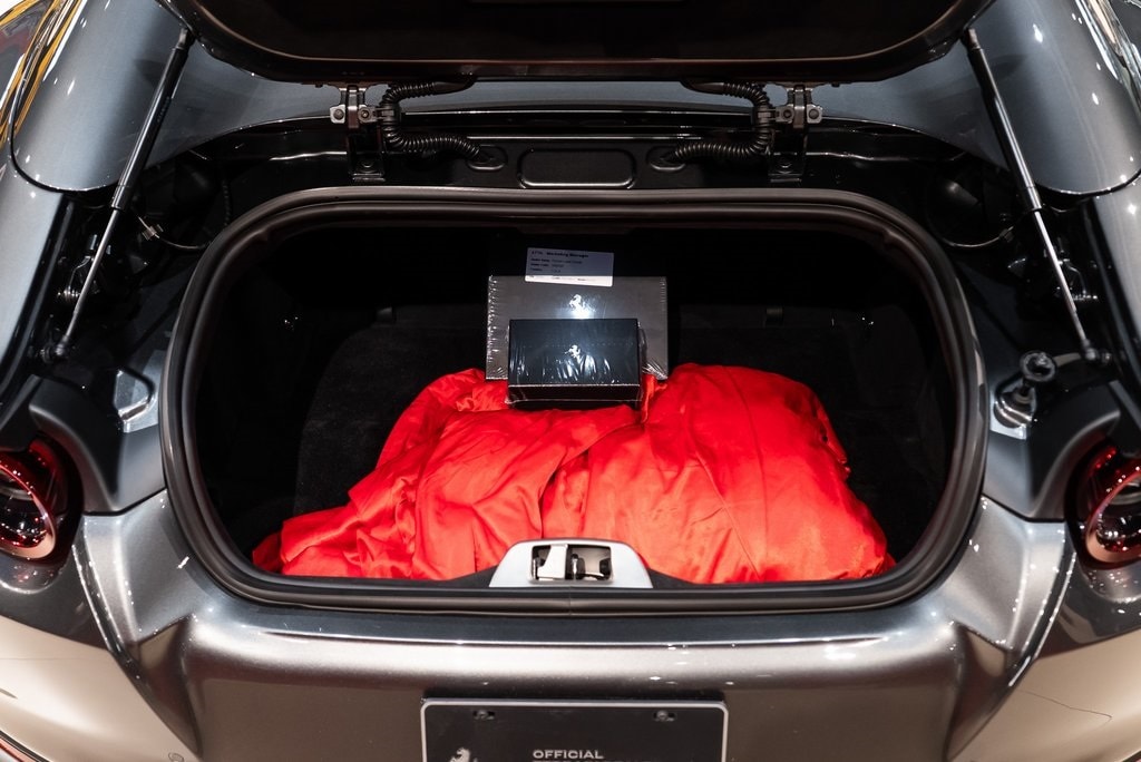 2022 FERRARI 812 - Image 21